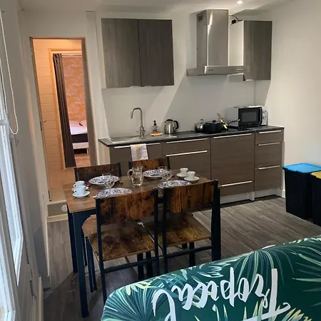 L'escapade Tropicale Centre Apartment